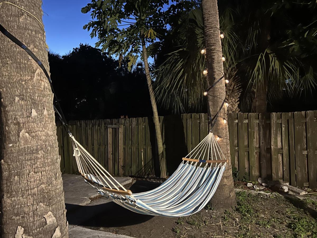 הוילה Frontenac Poolside Cocoa Oasis W/ Tiki Bar! מראה חיצוני תמונה