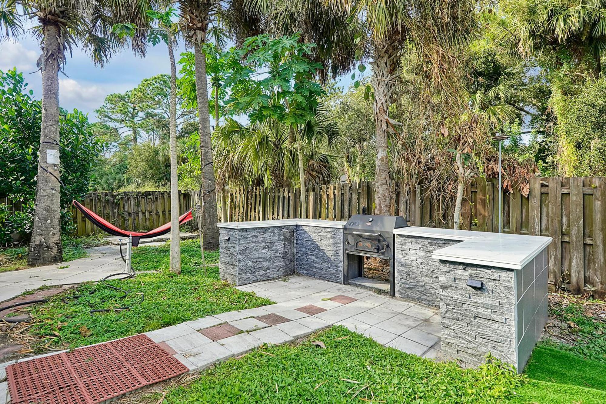 הוילה Frontenac Poolside Cocoa Oasis W/ Tiki Bar! מראה חיצוני תמונה